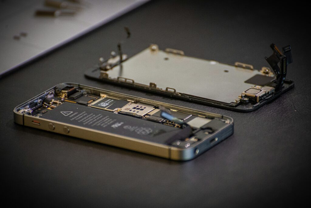 iPhoneのバッテリー交換・画面交換なら当日中に修理可能？